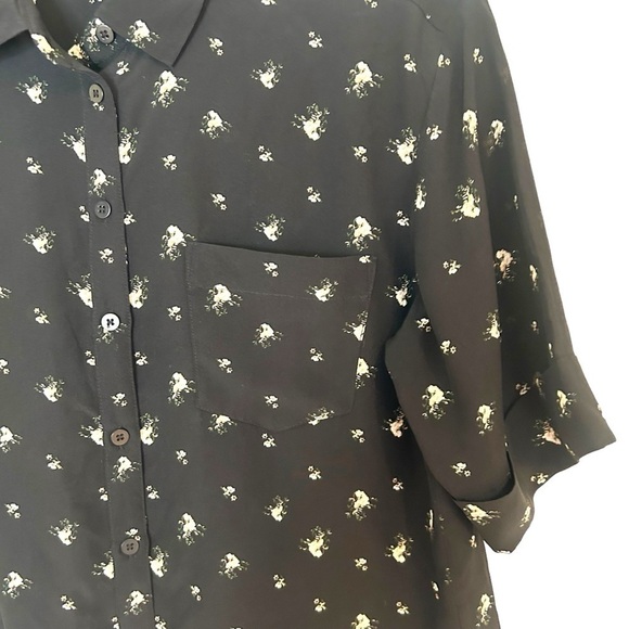 Club Monaco Women's Silk Floral Cropped Button Down Blouse - Picture 3 of 9